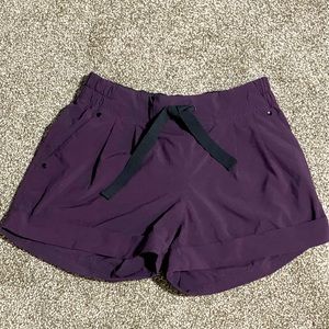 Lululemon -Cuffed Spring Breakaway Short 3”